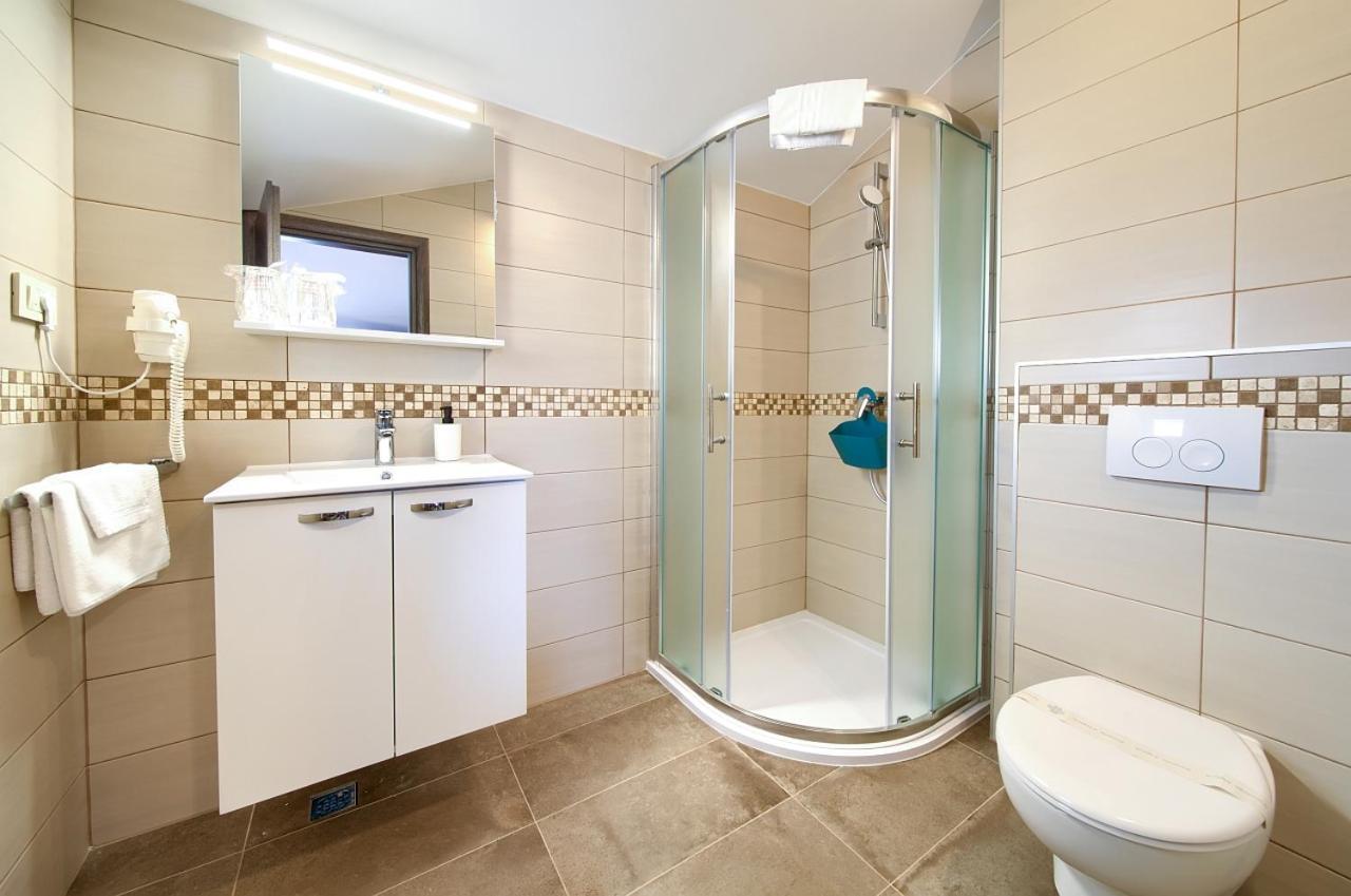 Apartmani Dal Malinska Ngoại thất bức ảnh