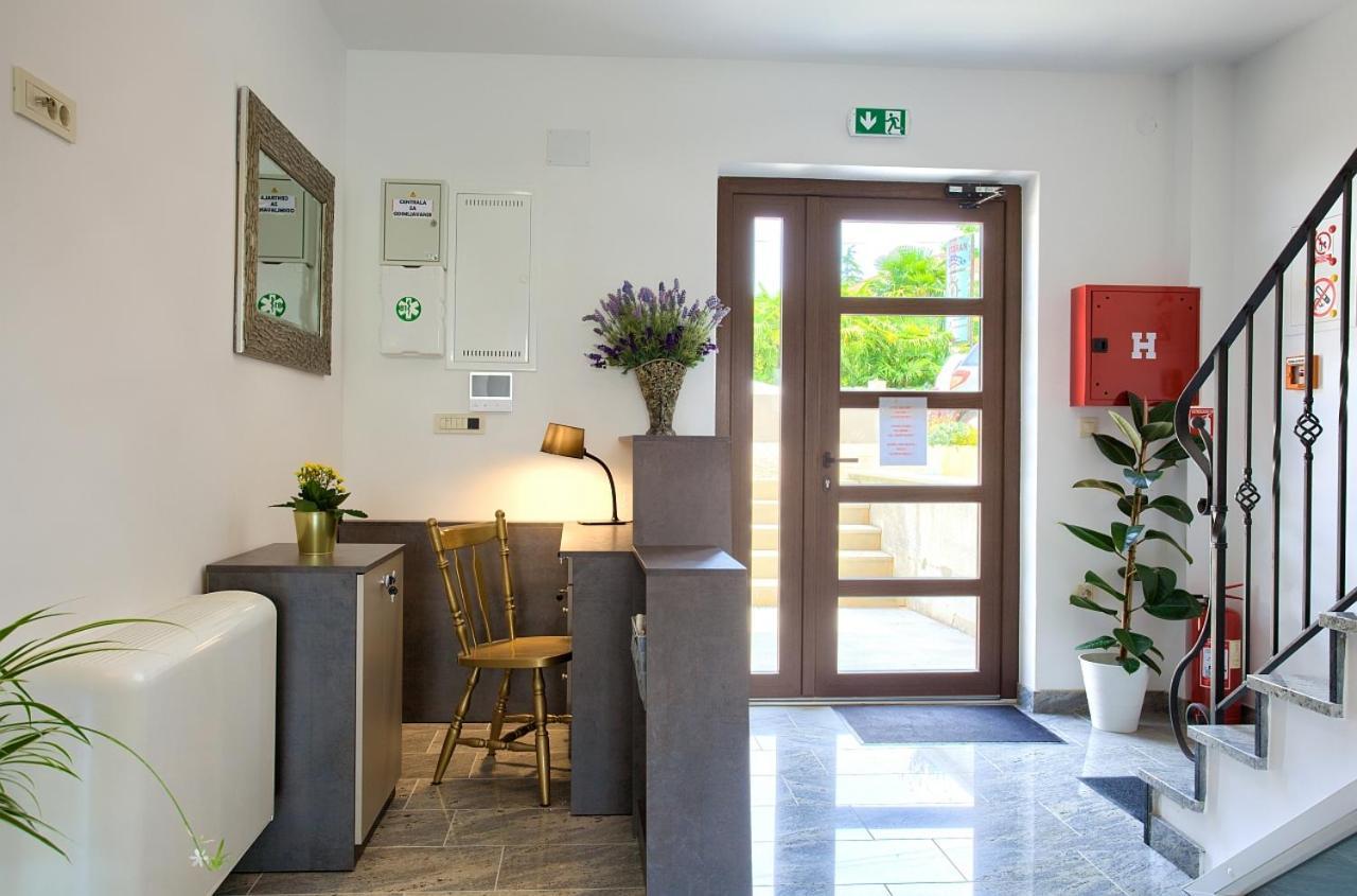 Apartmani Dal Malinska Ngoại thất bức ảnh